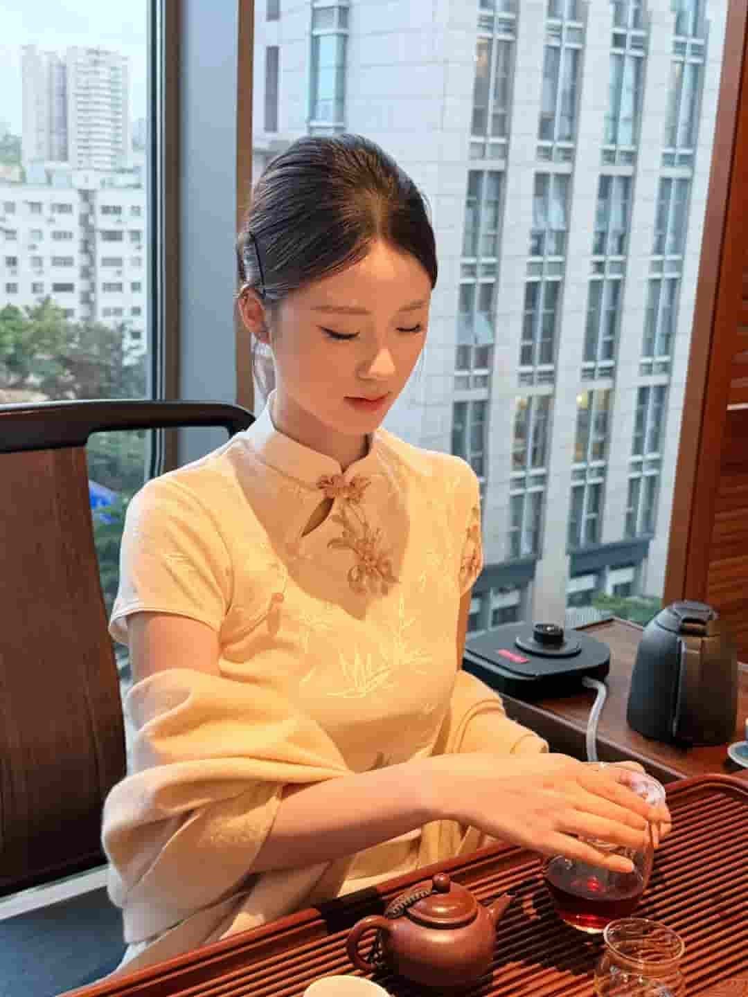 潮汕工夫茶传人林素馨的二十一式冲泡